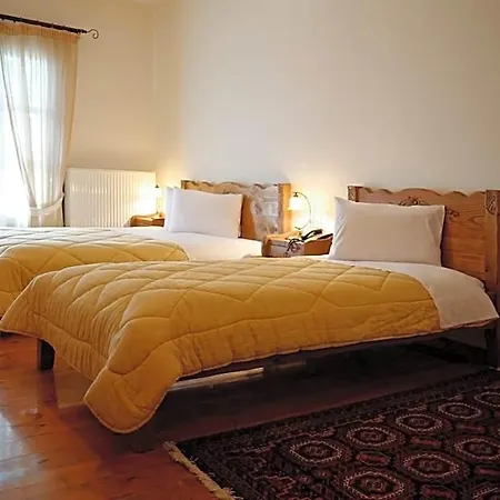 Petrini Gonia Hotel 3*